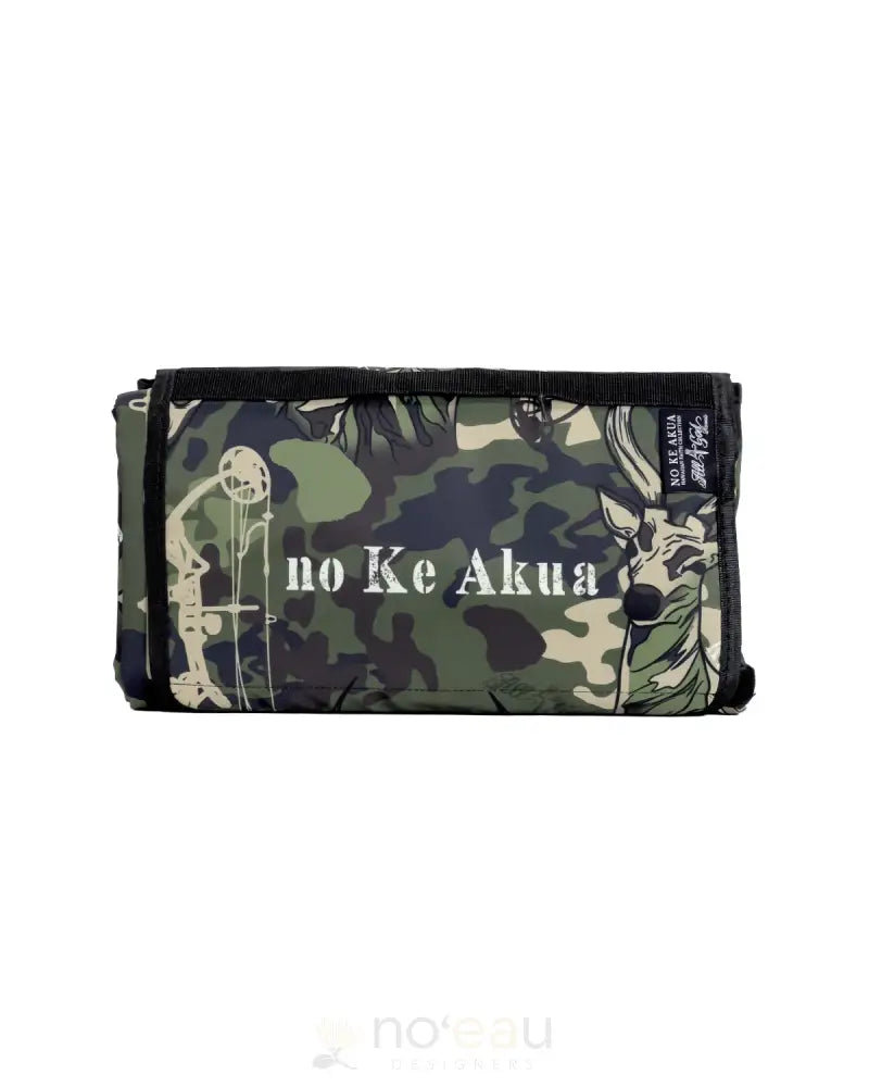ALL 4 GOD - Picnic/Beach Blanket HUNTING CAMO ACCESSORIES