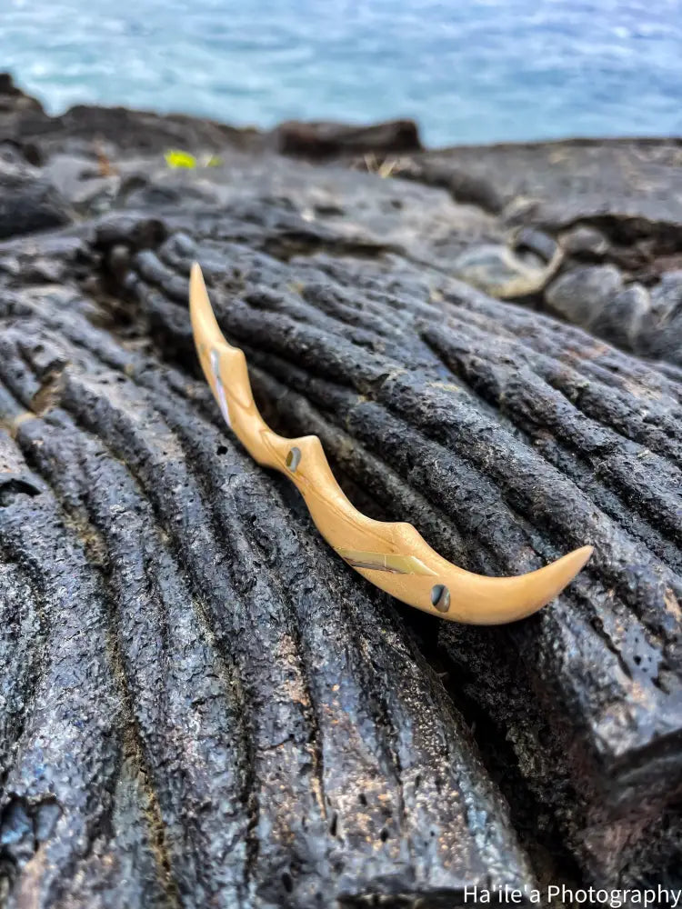 E OLA ANA - Abalone Ulei Hair Stick - Noʻeau Designers