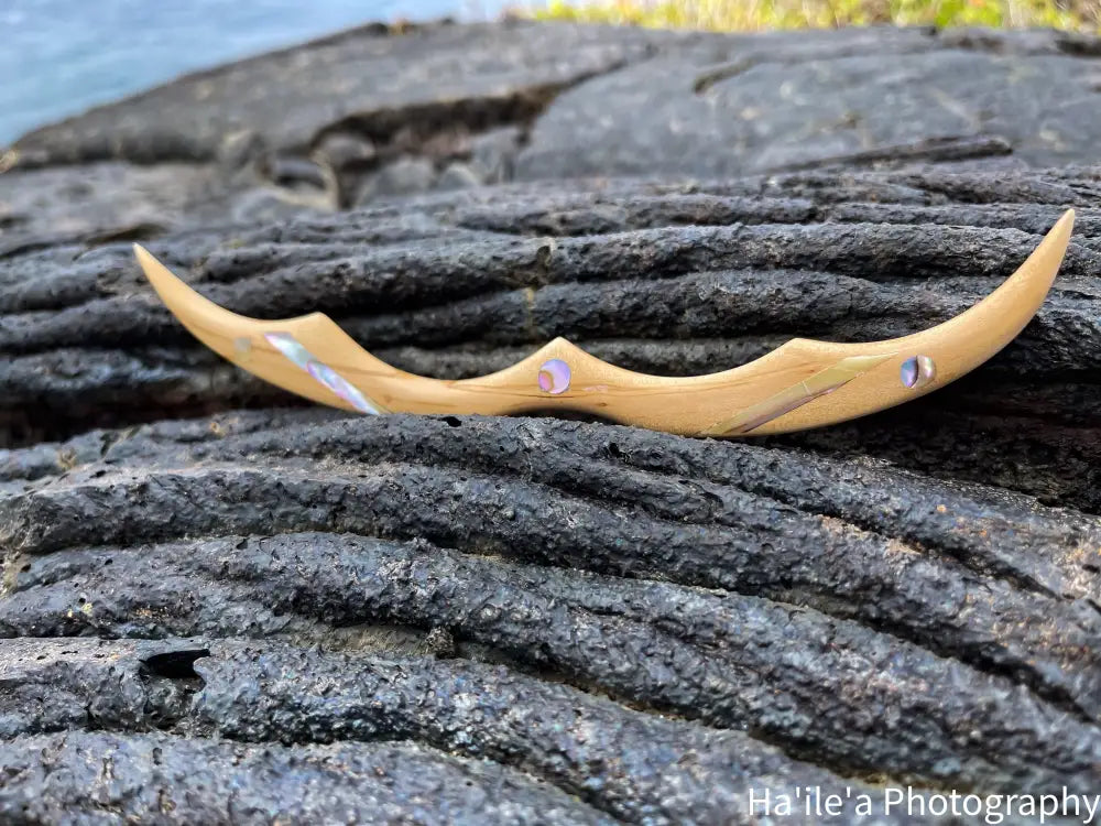E OLA ANA - Abalone Ulei Hair Stick - Noʻeau Designers