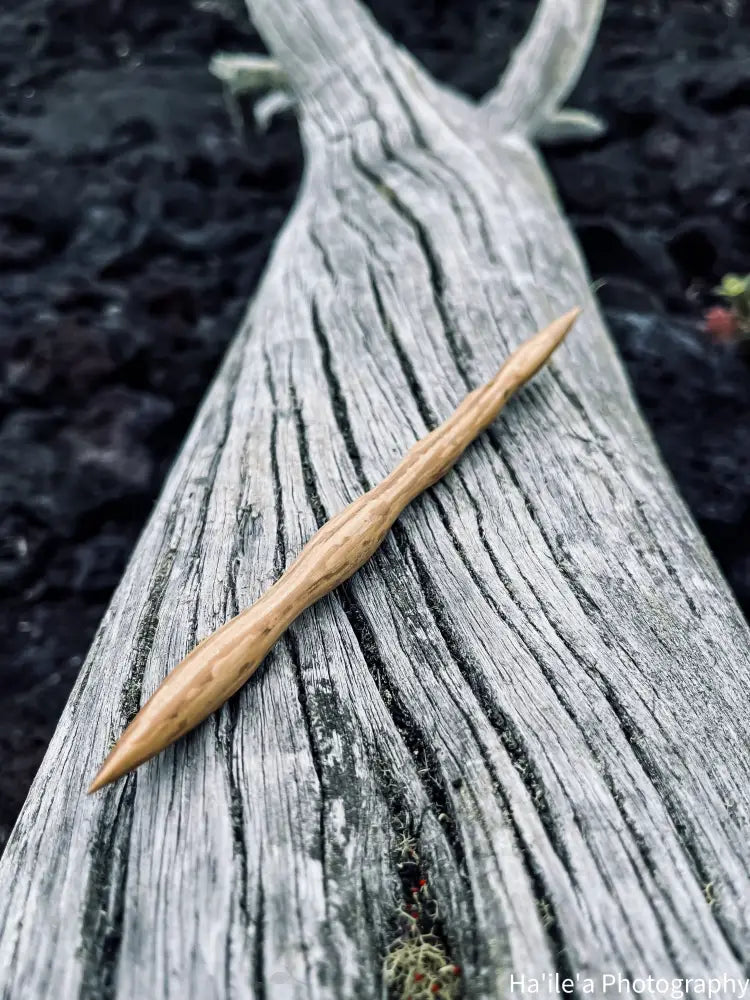 E OLA ANA - Alahee Hair Stick - Noʻeau Designers