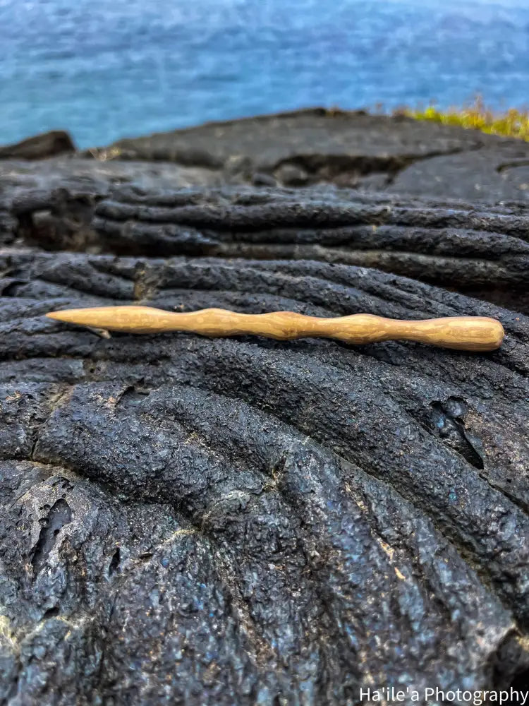 E OLA ANA - Alahee Hair Stick - Noʻeau Designers