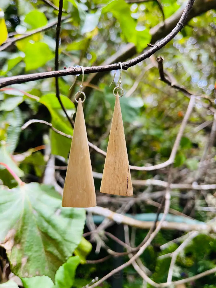 E OLA ANA HAWAII - Aweoweo Earring - Noʻeau Designers