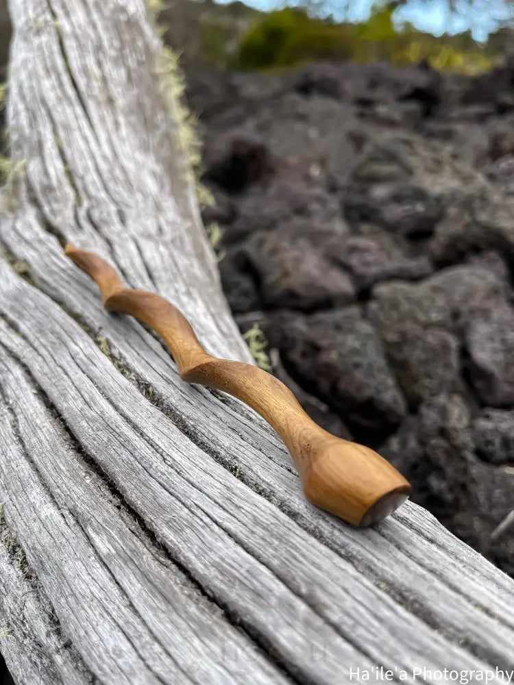 E OLA ANA - Koaia Hair Stick - Noʻeau Designers