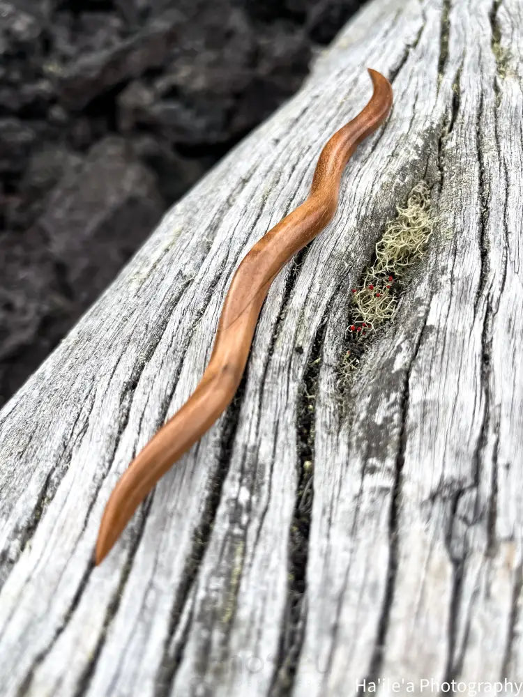 E OLA ANA - Koaia Hair Stick - Noʻeau Designers