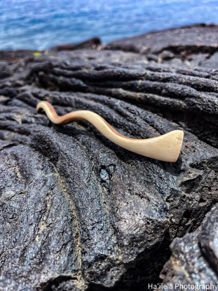 E OLA ANA - Koaia Hair Stick - Noʻeau Designers