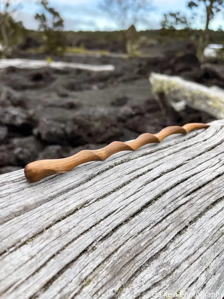 E OLA ANA - Koaia Hair Stick - Noʻeau Designers