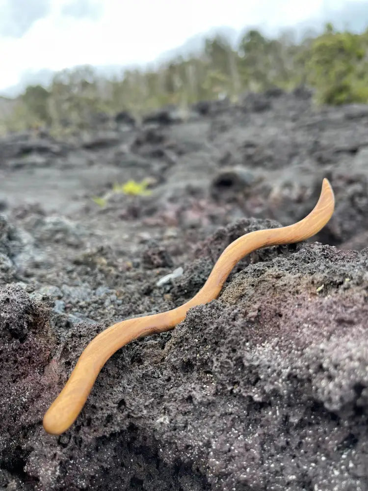E OLA ANA - Koaia Hair Stick - Noʻeau Designers