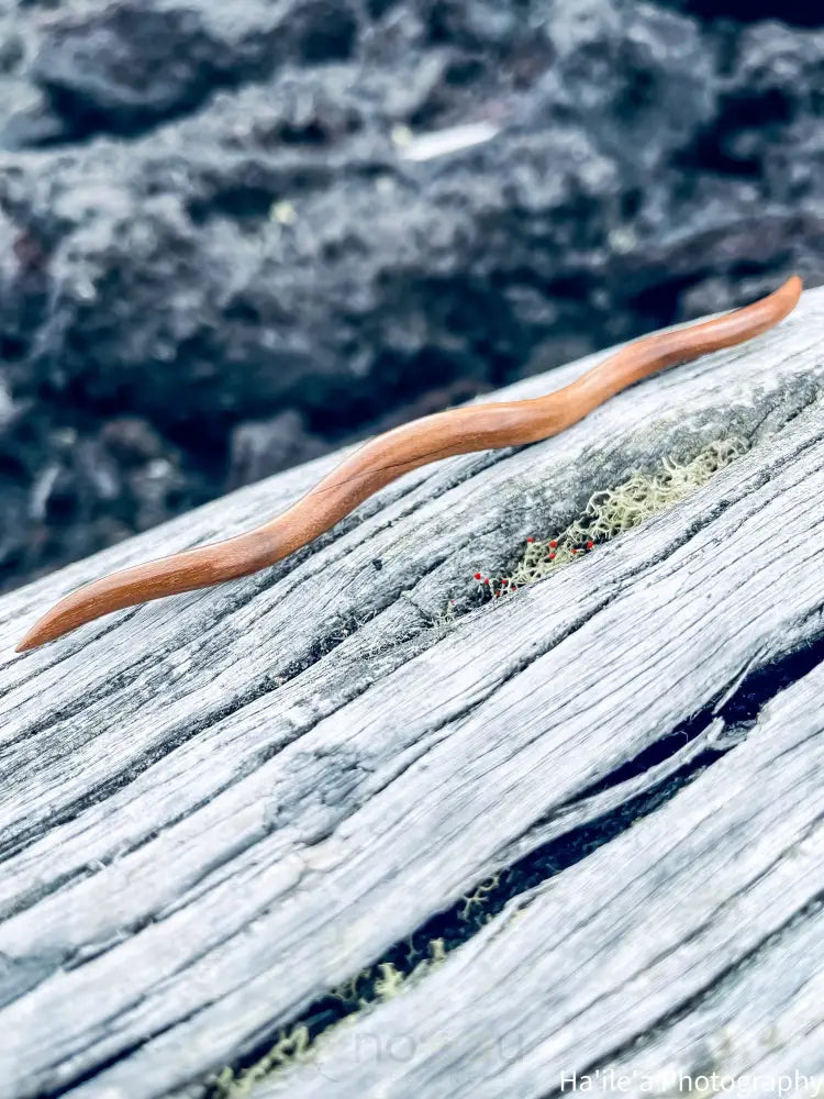 E OLA ANA - Koaia Hair Stick - Noʻeau Designers