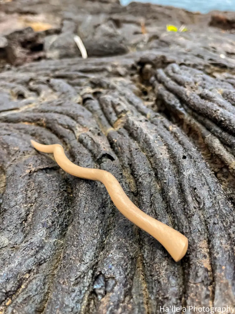 E OLA ANA - Lama Hair Stick - Noʻeau Designers