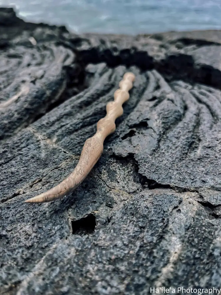 E OLA ANA - Lama Hair Stick - Noʻeau Designers