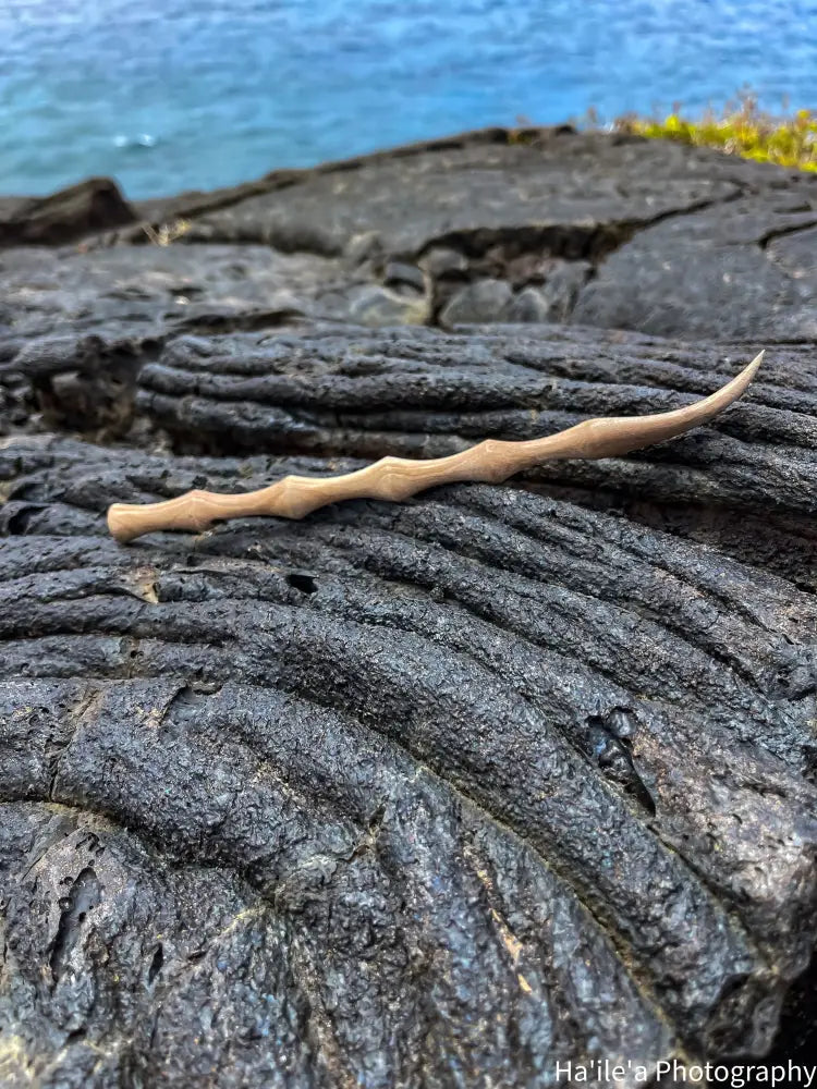 E OLA ANA - Lama Hair Stick - Noʻeau Designers