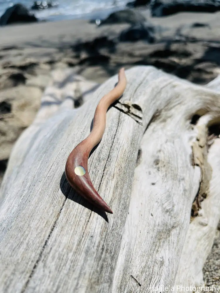 E OLA ANA - Mother Of Pearl Kopiko Hair Stick - Noʻeau Designers