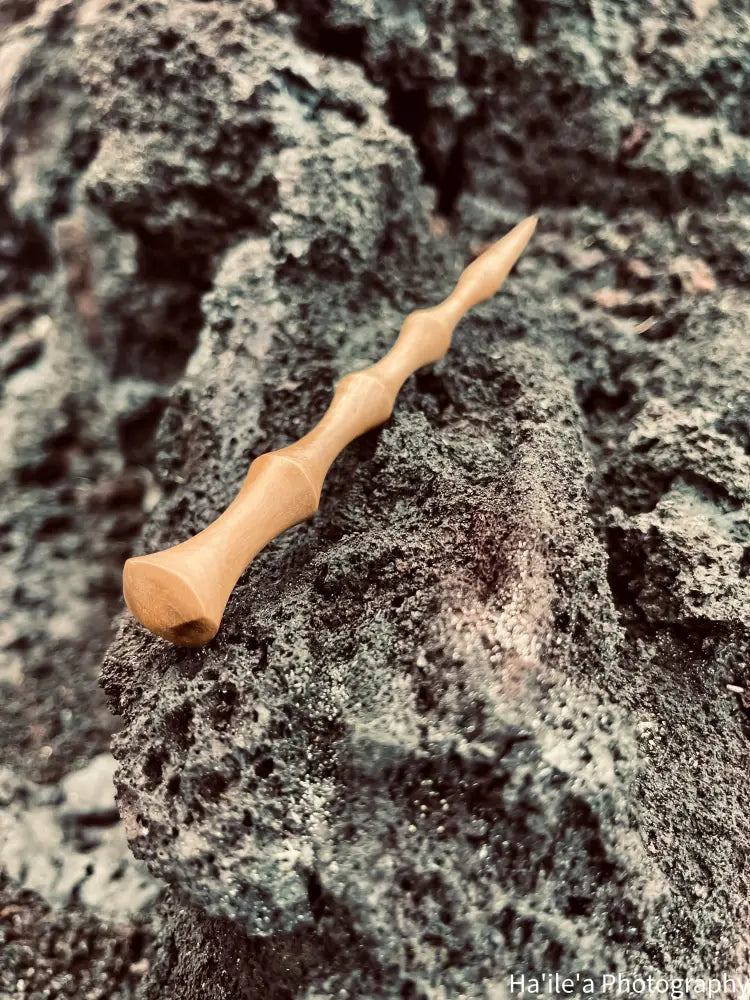 E OLA ANA - Naio Hair Stick - Noʻeau Designers