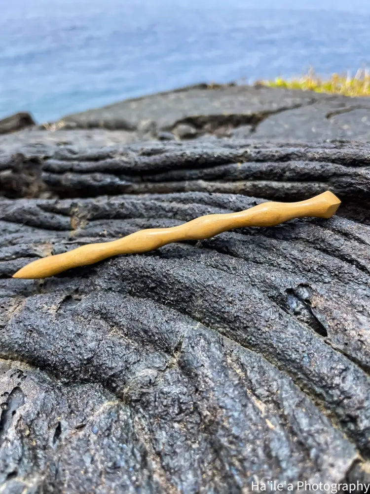 E OLA ANA - Naio Hair Stick - Noʻeau Designers