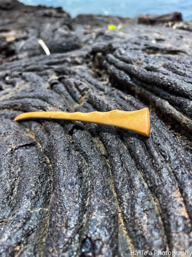 E OLA ANA - Naio Hair Stick - Noʻeau Designers