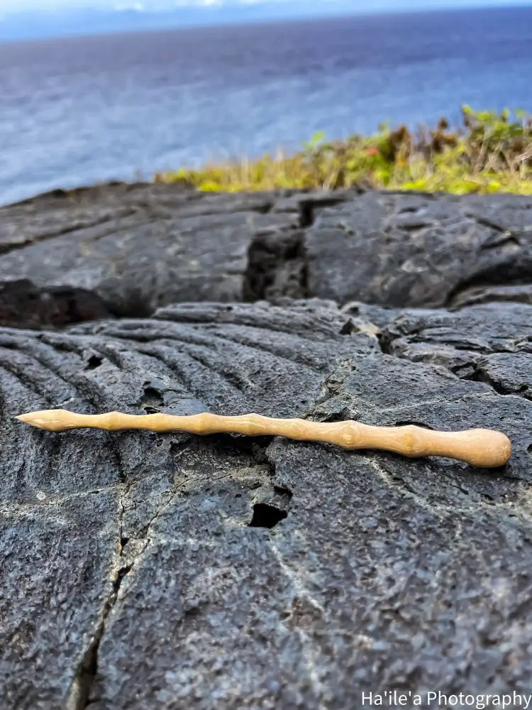 E OLA ANA - Naio Hair Stick - Noʻeau Designers