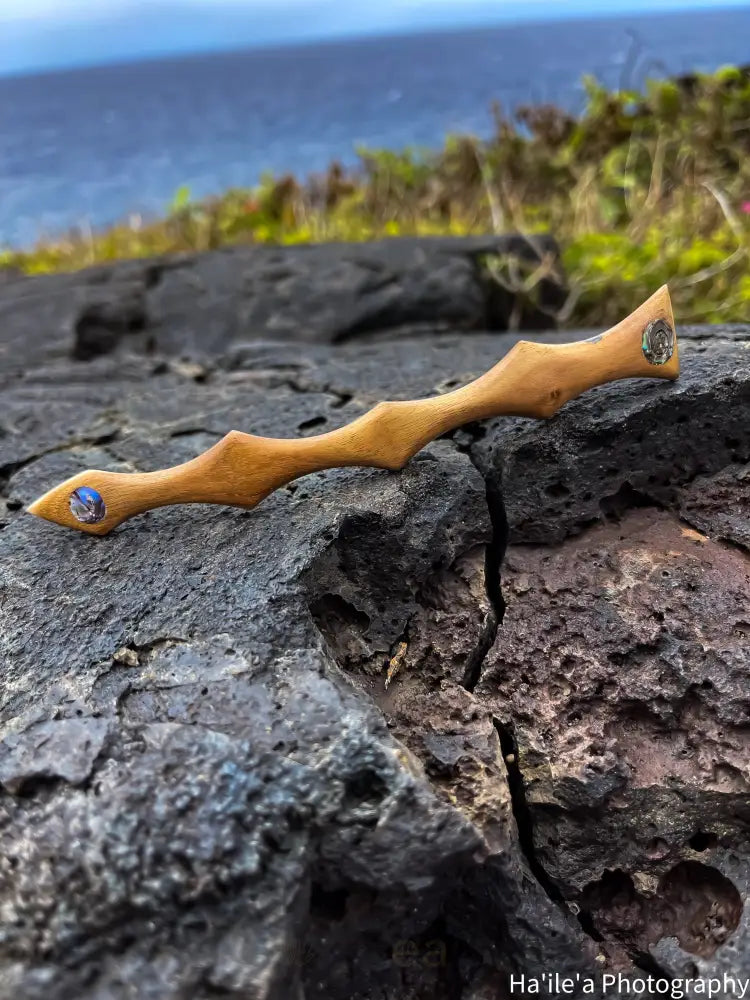 E OLA ANA - Paua Koaia Hair Stick - Noʻeau Designers