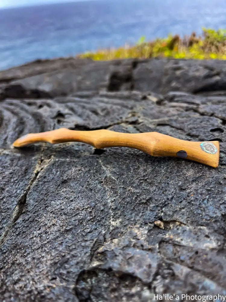 E OLA ANA - Paua Koaia Hair Stick - Noʻeau Designers
