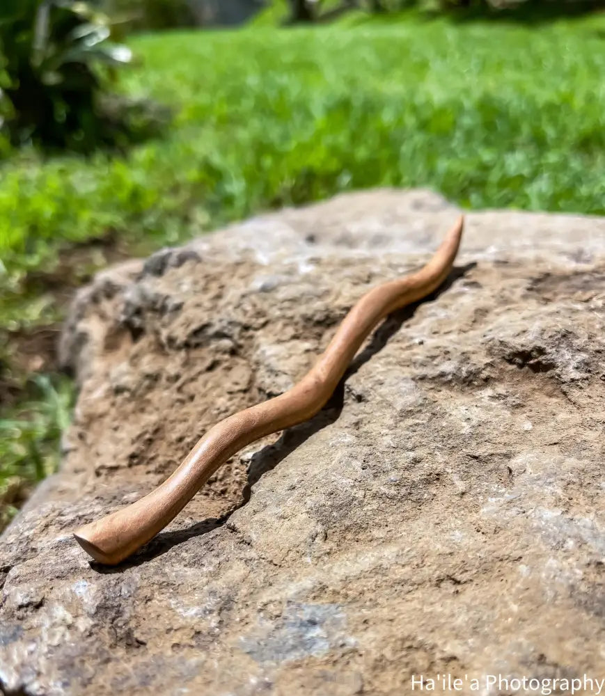 E OLA ANA - Ulei Hair Stick - Noʻeau Designers