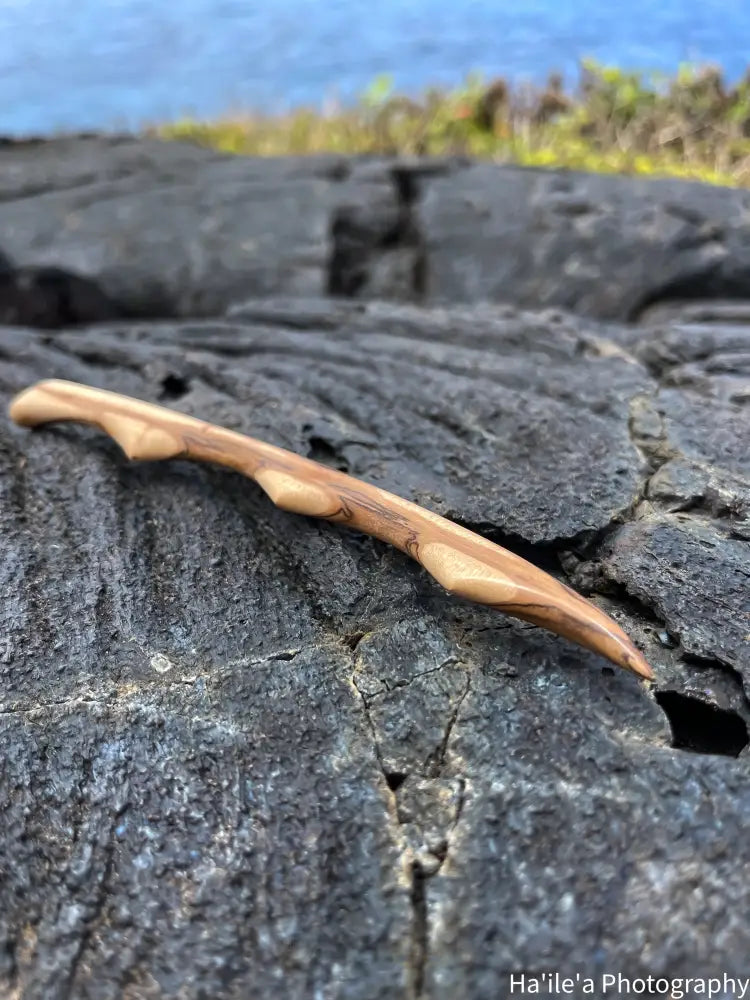E OLA ANA - Ulei Hair Stick - Noʻeau Designers