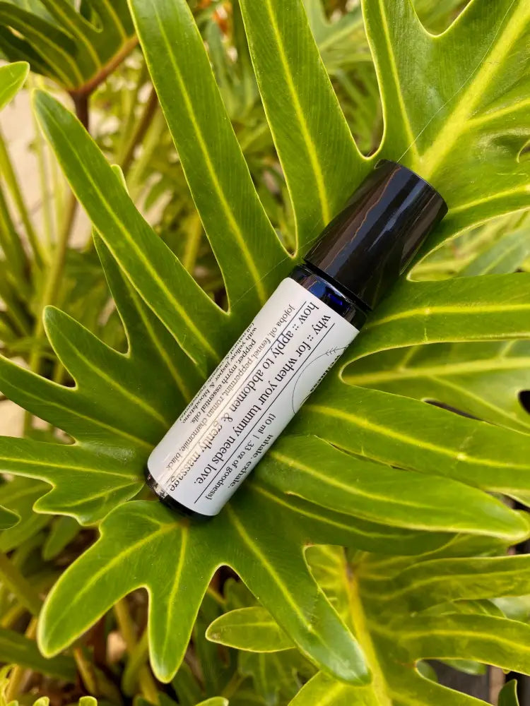 HEALING MOON WELLNESS - Calm Belly Essential Oil Roller - Noʻeau Designers