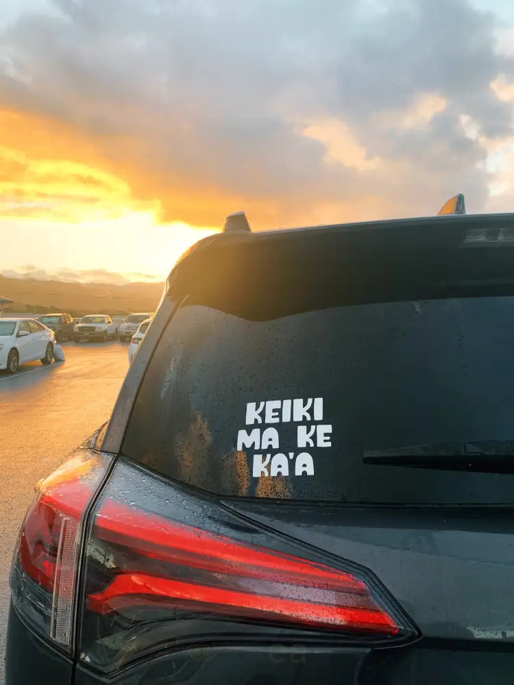 HIHIʻO - Keiki/Pēpē Ma Ke Kaʻa Sticker - Noʻeau Designers
