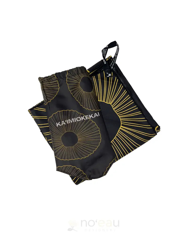 Kaʻimiokekai - ʻOpihi Beach Towel Accessories