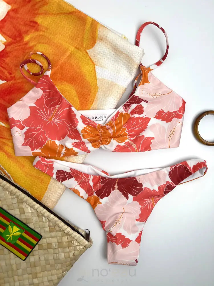 KAIONA SWIMWEAR - Mokolii Hibiscus Sunset Bikini Top - Noʻeau Designers