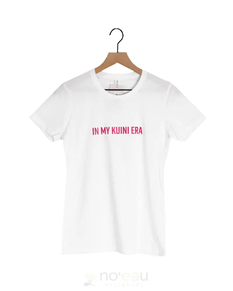 NOEAU DESIGNERS - "In My Kuini Era" Womens White/Pink T-Shirt - Noʻeau Designers