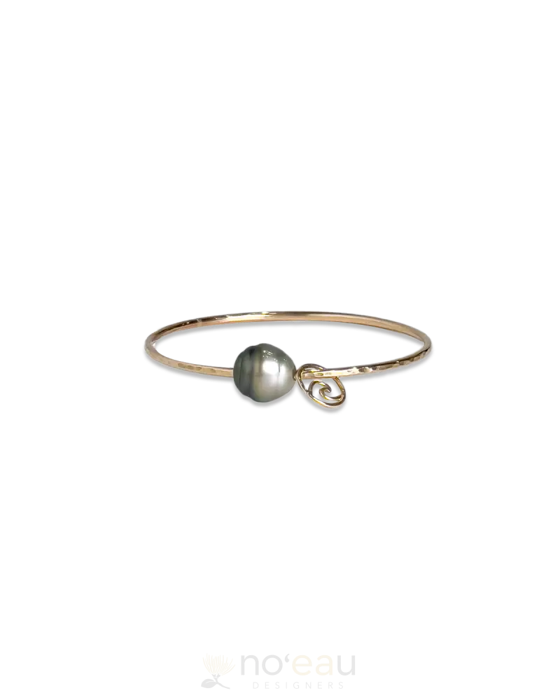 Noeau - Size 7 14K Goldfilled Bangle With Tahitian Pearl & Assorted Charm Wave Jewelry