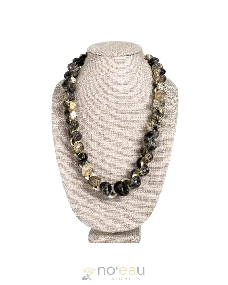 PAPA KINE THINGS - Kupe'e Shell Necklaces – Noʻeau Designers