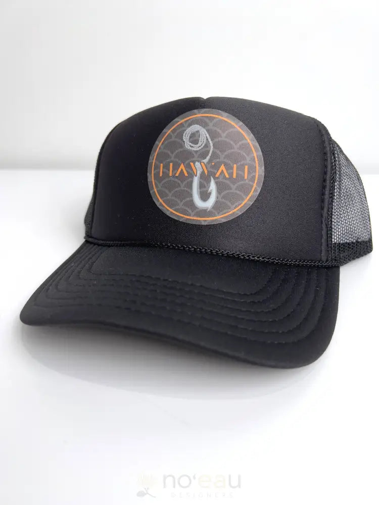 PIKO - Makau Hook Trucker Hat - Noʻeau Designers